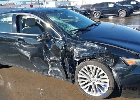 2013 Lexus Es 350 z USA, uszkodzony, nr VIN JTHBK1GG7D2049068